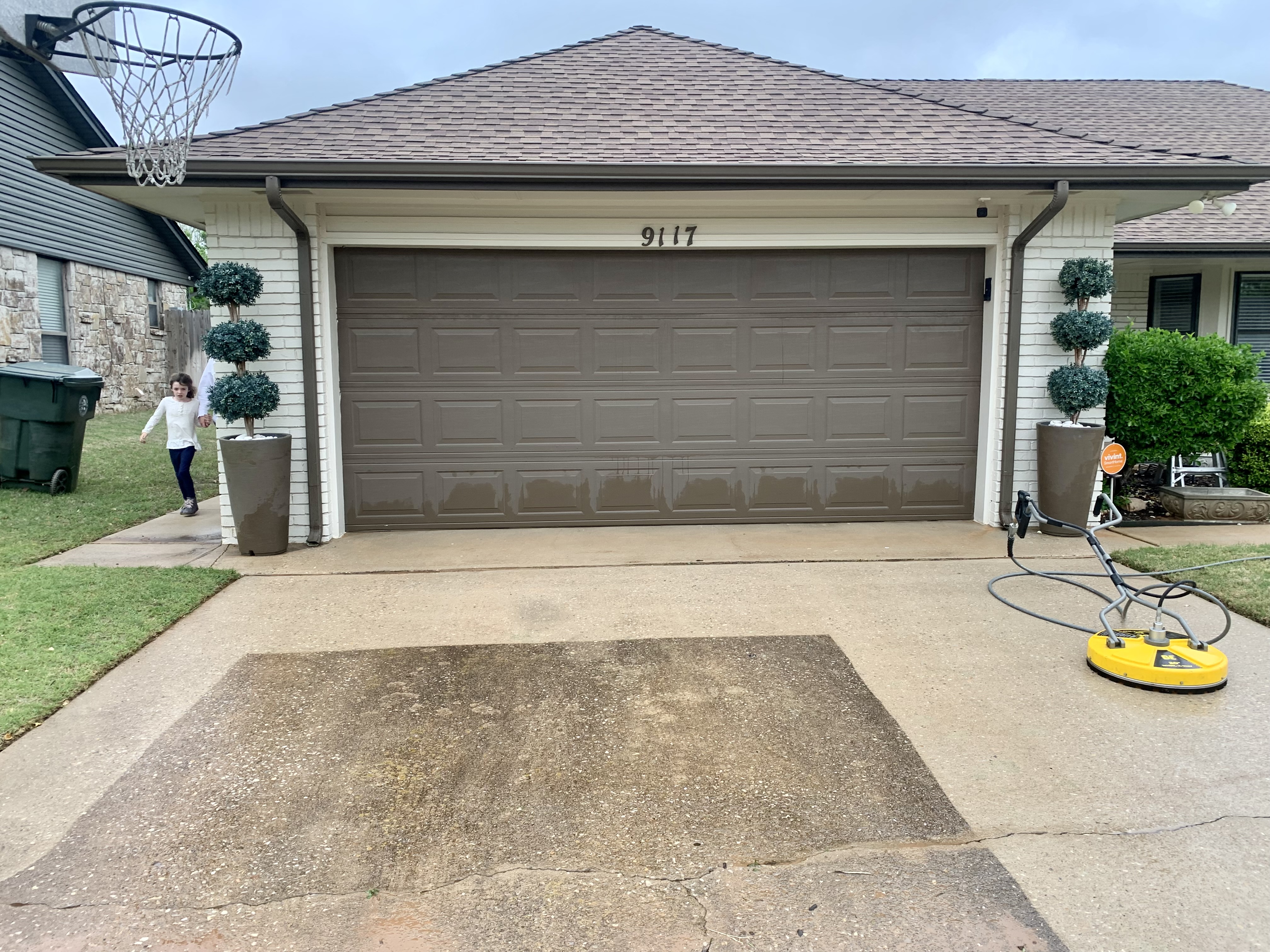 Driveway & Sidewalk Cleaning in Midwest City, OK